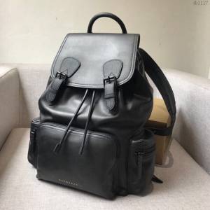 Burberry專櫃新款雙肩包 巴寶莉The Rucksack軍旅男女通用背包  db1127
