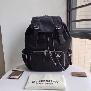 Burberry專櫃新款雙肩包 巴寶莉黑色帆布軍旅背包  db1204