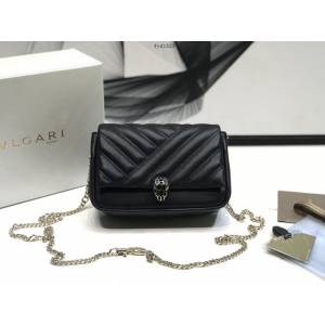 Bvlgari女包 寶格麗迷你號新品 幾何形狀鏈條斜挎包 Serpenti Cabocho Mini蛇頭包 B288760  fyd1525