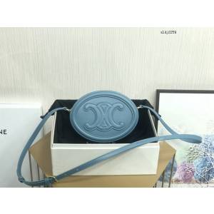 Celine專櫃2022新款經典凱旋門Logo大月餅包斜挎女包 賽琳OVAL CUIR TRIOMPHE大光滑牛皮革橢圓形手袋 sldj2259