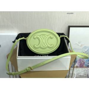 Celine專櫃2022新款經典凱旋門Logo大月餅包斜挎女包 賽琳OVAL CUIR TRIOMPHE大光滑牛皮革橢圓形手袋 sldj2263