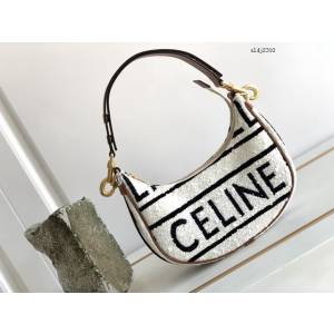 Celine專櫃2022新款STRAP手袋新月包腋下包 賽琳黑白字母織物AVA手袋 sldj2310