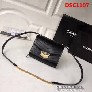 香奈兒CHANEL新品Chanel2018最新火爆款 復古設計小牛皮單肩斜跨包 DSC1107