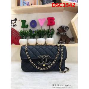 香奈兒CHANEL 57275 2018最新款小牛皮鏈條挎包 法國進口小羊皮配金色五金 DSC1542