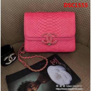 香奈兒CHANEL A57277新款經典大蟒蛇皮小羊皮革時尚晚宴口蓋包DSC1555