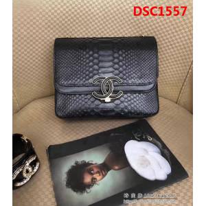 香奈兒CHANEL A57277新款經典大蟒蛇皮小羊皮革時尚晚宴口蓋包DSC1557