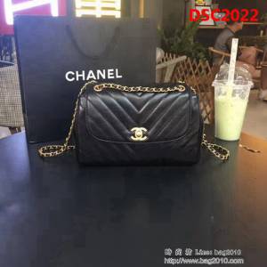 香奈兒CHANEL 57700 2018最新款爆款油臘皮鏈條包 DSC2022