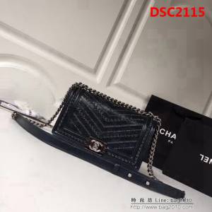 香奈兒CHANEL 藍色2018FW款皺紋小牛皮編織V線鏈條單肩斜挎包 DSC2115