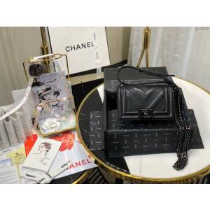 Chanel女包 Chane1 Leboy 最新繡花V格 香奈兒鏈條單肩包 Chanel黑色斜挎包  djc2936