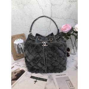 Chanel女包 A69900 香奈兒水桶包 灰色卡兔毛 Chanel時尚女包 Chanel新款肩背包  djc3544