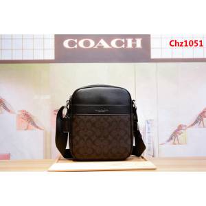 COACH蔻馳 迷彩原單 F54782 專櫃最新款 男士經典單肩斜挎包 男士們必備款  Chz1051