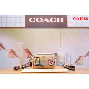 COACH蔻馳 31349 新款 徽章相機包 迪士尼米奇合作限量版 彩虹寬版肩帶  Chz1068