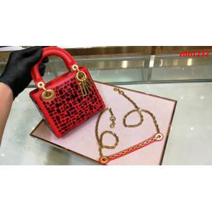 DIOR迪奧 FW 18光滑小牛皮袖珍手提包 鏡面馬賽克刺繡 可手提亦可肩背或斜挎  zdo1232
