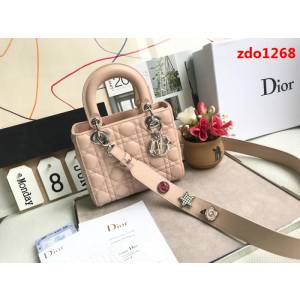 DIOR迪奧 頂級原單 Dior 徽章系列 四格戴妃包 手提斜挎包  zdo1268