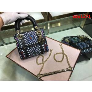 DIOR迪奧 Lady Dior mini 18FW 三格 小牛皮 彩色壓花打釘 袖珍手提包 可手提亦可肩背或斜挎  zdo1271