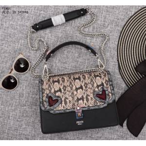 FENDI芬迪 大號 Fendi 8809 2018春夏新款 情人節禮物KAN I LOGO牛皮手袋  fd1295