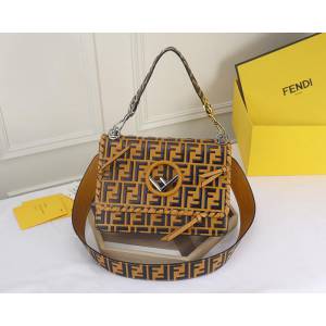 FENDI芬迪 原單爆款 kani 翻蓋手袋 翻蓋綴以同色系穿繩及小蝴蝶結 可斜背或手拿  fd1406