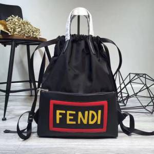 FENDI芬迪 時尚走秀款 男士背包 兩用款 可雙肩背也可手提兩用 2719#  fd1524