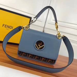 FENDI芬迪 原版品質 獨家膠囊系列 時尚手提肩背包 8806絨毛系列  fd1545
