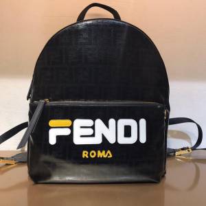 FENDI芬迪 新款 秋冬 男士黑色FF圖案防水料 雙拉鏈 大號雙肩包  fd1848