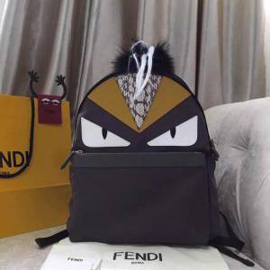FENDI芬迪 最酷炫的背包 皮草冠鬼臉書包 井柏然兩大男神同款書包  fd1853