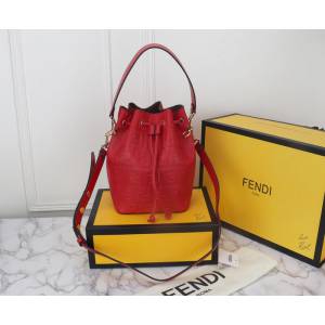 FENDI芬迪 獨家首發 中型款 黑色壓花小牛皮 MON TRéSOR水桶包 5509  fd1878