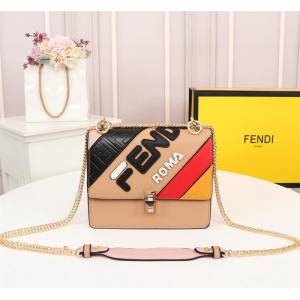 FENDI芬迪 小號 最新FENDI MANIA膠囊系列 撞色皮拼接裝飾 個性LOGO大印花 手提肩背包  fd1957