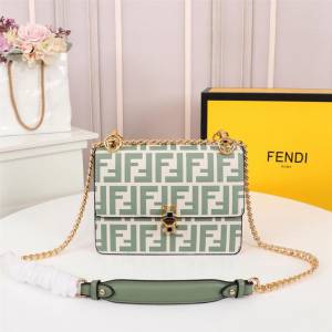 FENDI芬迪 小號新色 滿滿的F字母 全新長方形Logo 手提肩背包 8826  fd1965