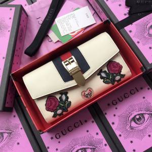 Gucci錢包 古馳新款Sylvie長夾翻蓋皮夾 Gucci女款短錢包 476081黑色全皮  gdj1097