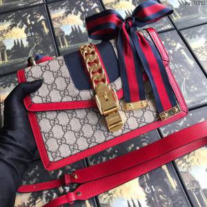 Gucci包 古馳女包 421882pvc紅皮 專櫃新款 Gucci手提包 手拎包 Gucci單肩斜挎包  gudj1392