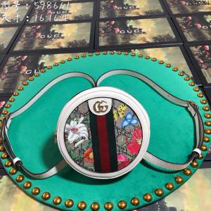 Gucci包 古馳女包 598661 花料/白皮 Gucci新款圓形小背包 Gucci迷你雙肩包  gudj1394