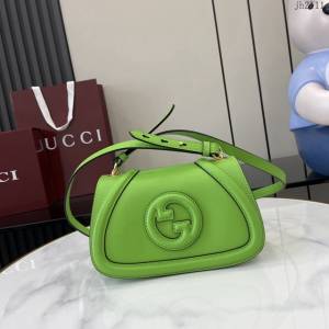 Gucci專櫃古馳最新款Blondie系列原廠皮迷你肩背包 jh2111型號：815700