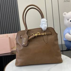 miumiu專櫃繆繆最新款女士Nappa羊皮革手提包 jh2341型號：5BG291