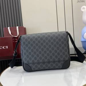 Gucci專櫃古馳最新款Emblem系列男士單肩斜挎包 jh2591型號：821154