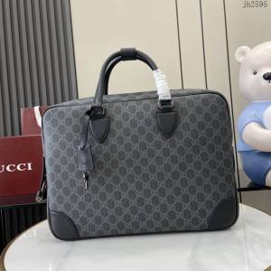 Gucci專櫃古馳最新款Emblem系列男士手提公事包 jh2595型號：821149
