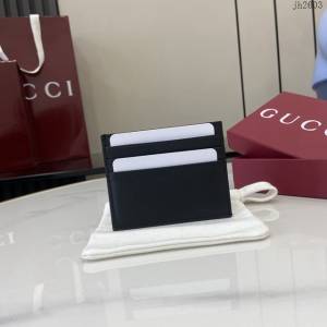 Gucci專櫃古馳最新款Emblem系列雙折卡片夾卡包名片夾 jh2603型號：818952