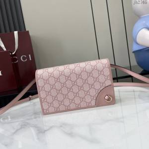 Gucci專櫃古馳最新款Emblem系列肩背包女士斜挎小包 jh2765型號：820688