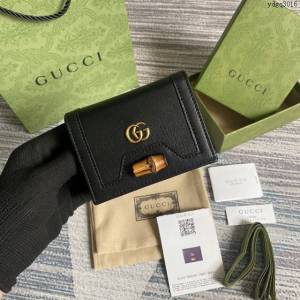 Gucci新款卡包 古馳竹子設計小牛皮錢包 Gucci全皮純色零錢包 658244  ydg3016