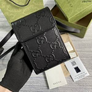 Gucci新款包包 古馳小斜挎包 Gucci迷你手機袋 625571黑皮  ydg3044