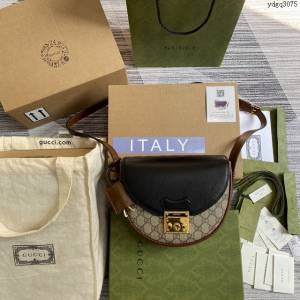 Gucci新款包包 古馳Padlock系列小號肩背包 Gucci新月型肩背包 644524  ydg3075