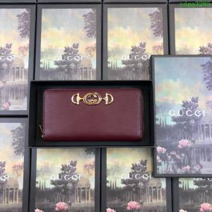 GUCCI古馳錢包 2019新款 Zumi系列 粒面皮革 互扣式G馬銜扣 女款拉鏈長錢包 570661 棗紅  ydgq3285