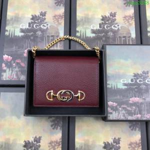 GUCCI古馳錢包 2019新款 Zumi系列 粒面皮革 精卡包 互扣式G馬銜扣 可拆卸鏈條 女款短錢包 570660 棗紅  ydgq3288