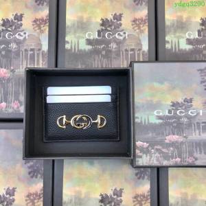 GUCCI古馳錢包 2019新款 Zumi系列 粒面皮革 互扣式G馬銜扣 卡包 570679 黑色  ydgq3290
