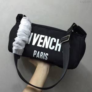 GlVENCHY紀梵希 男款斜挎胸包 單肩包 防水布料製作 093458  tsg1160