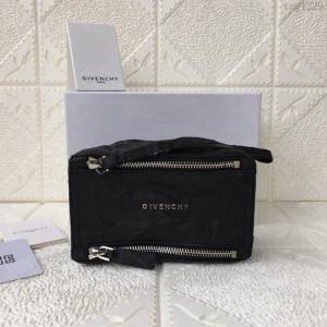 GlVENCHY紀梵希 原單 潘多拉 化妝包 黑色 可手拿 手拎 452155  tsg1229