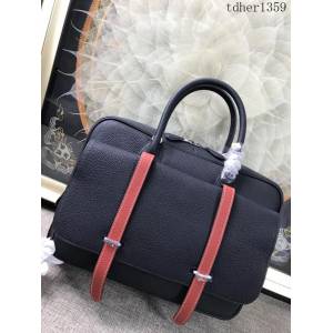 愛馬仕HERMES H家 郵差包 男女插袋款 超大容量 進口原廠皮 黑色本色線配大紅抽帶 可手提斜挎 出差必備單品  tdher1359