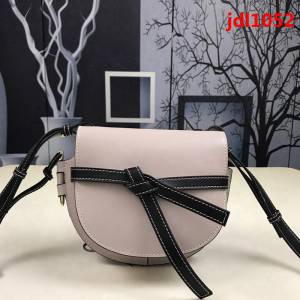 LOEWE羅意威 2018年新款 蝴蝶結包包 原單品質 爆款 06802 Gate Bag馬鞍包 斜挎包  jdl1052