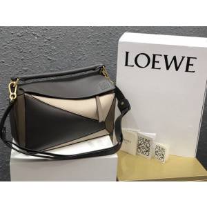 LOEWE包包 羅意威Puzzle中號卡其拼手提斜挎包 10171  tcl1067