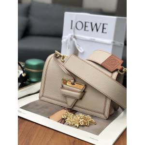 LOEWE包包 羅意威Barcelona雙肩帶斜挎包 10156  tcl1320