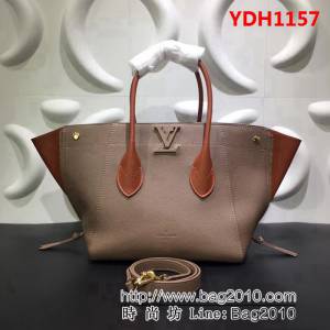 路易威登LV頂級原單2018新品Freedom小牛皮Tote手袋 M54844 YDH1157